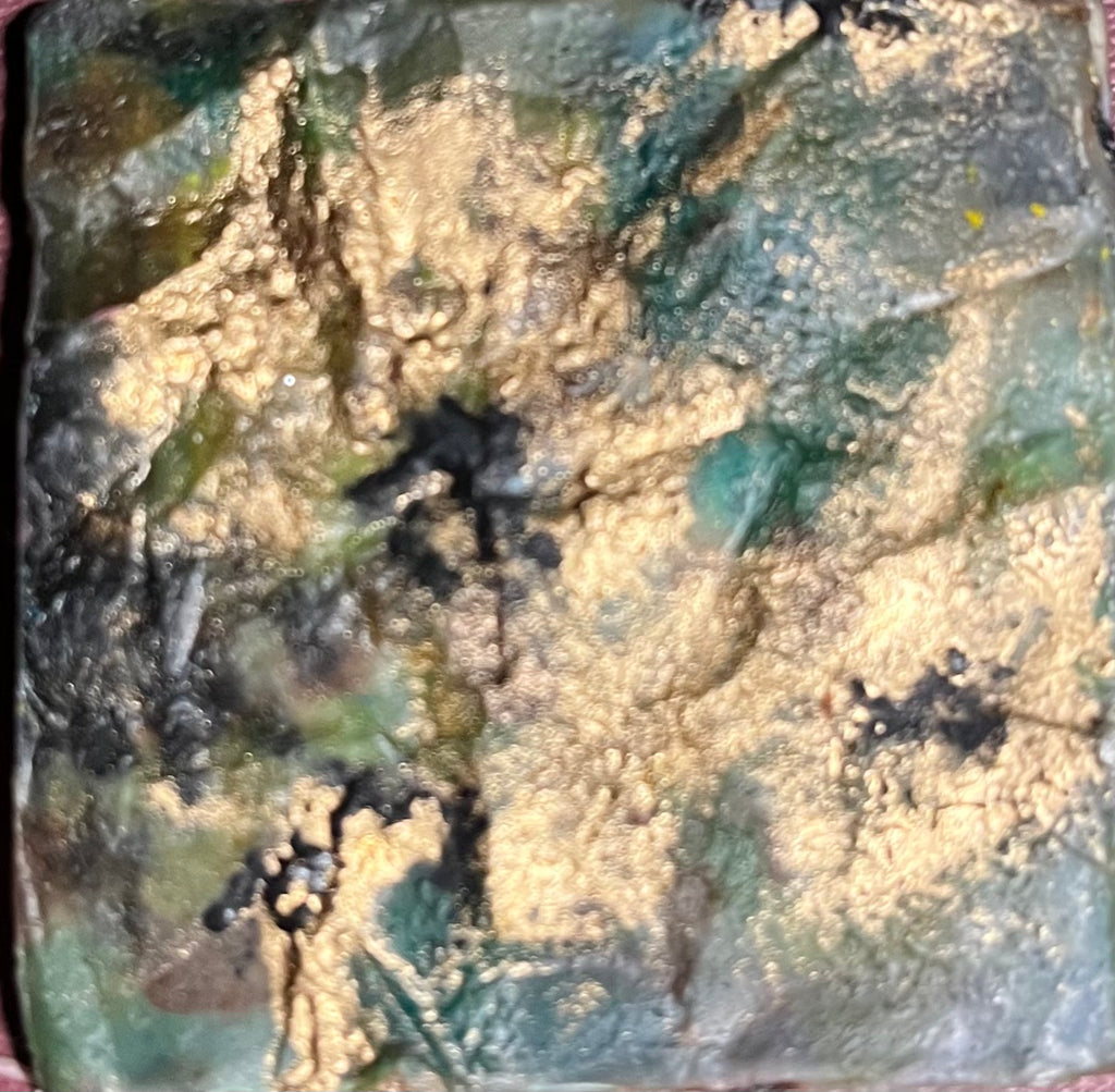 2 x 2 Square EA Gold Petals EA 10033